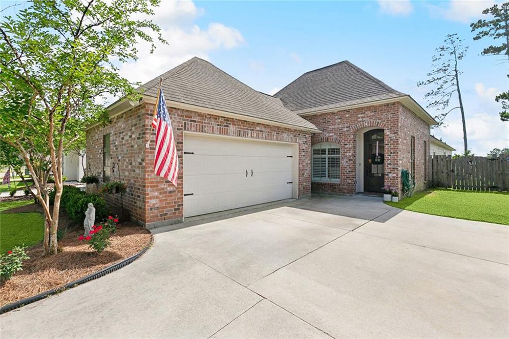 1- 3108 Lost Lake Side Garage