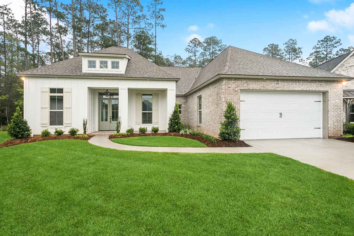 1-508-Blue-Heron-Lane-Front-Exterior