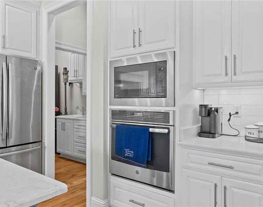 10-2005-Cypress-Bending-Stainless-Steel-Appliances