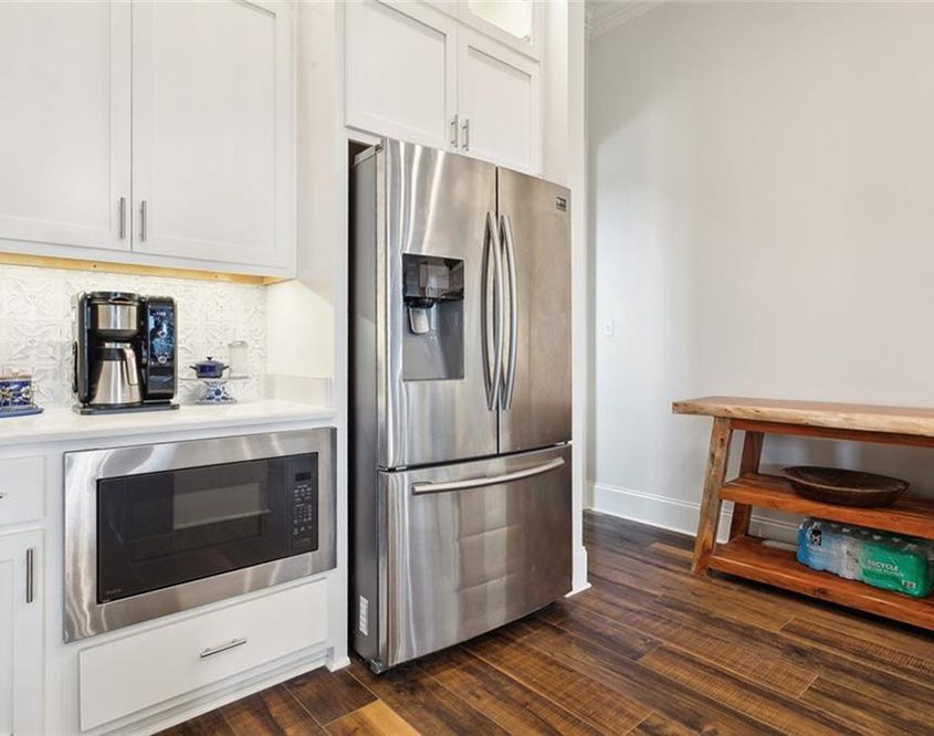 10-2060 Cypress Crossing Stainless Steel Appliances