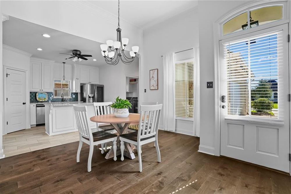 10- 3021 Lost Lake Open Concept