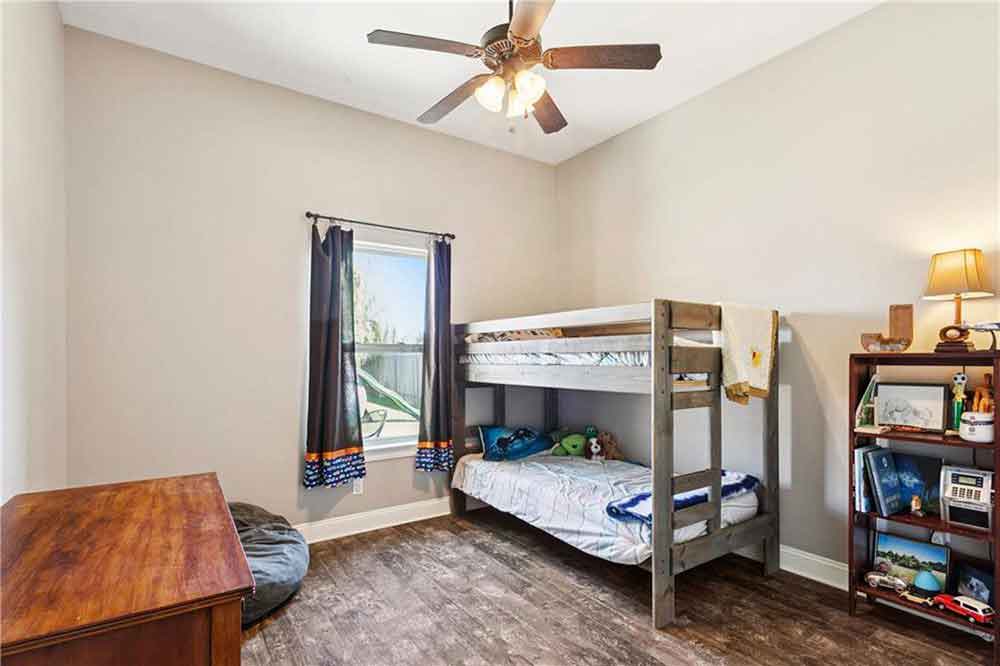 11-1084-Cypress-Crossing-Boys-Room