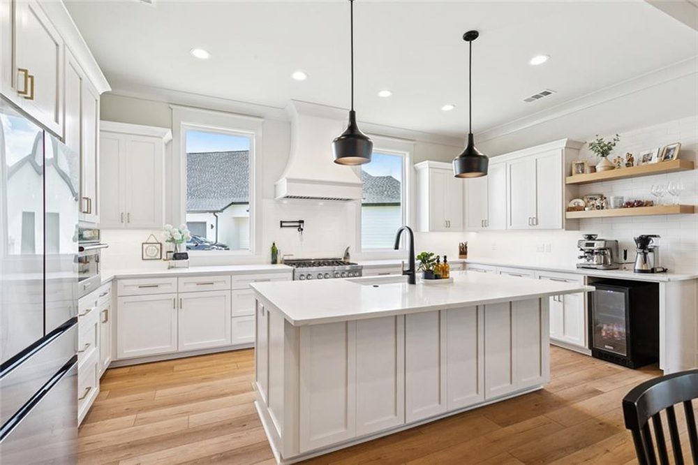 1166 Audubon Pkwy Kitchen Island
