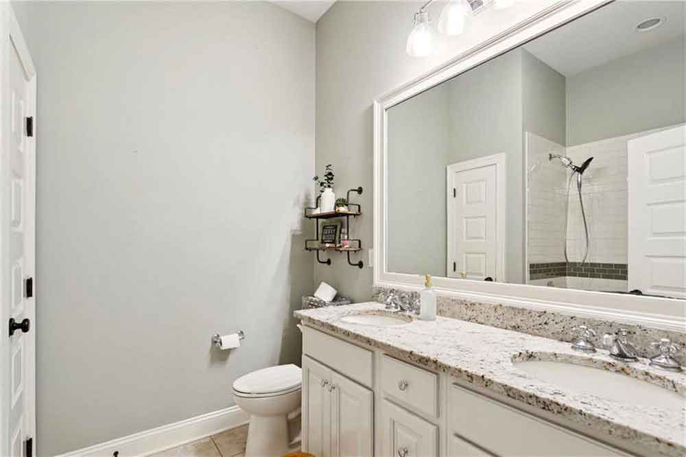 12-1084-Cypress-Crossing-Bathroom