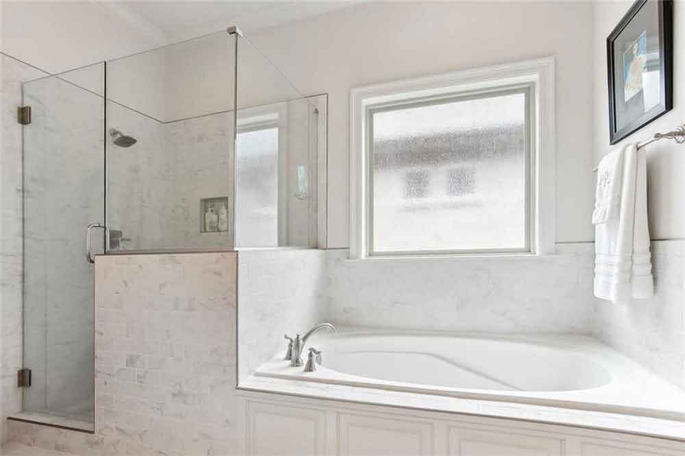 13-1092-Cypress-Crossing-Soaking-Tub