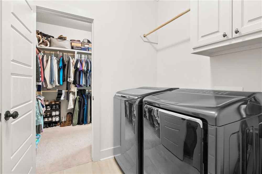 13-1336-Audubon-Pkwy.-Laundry-Room-Access