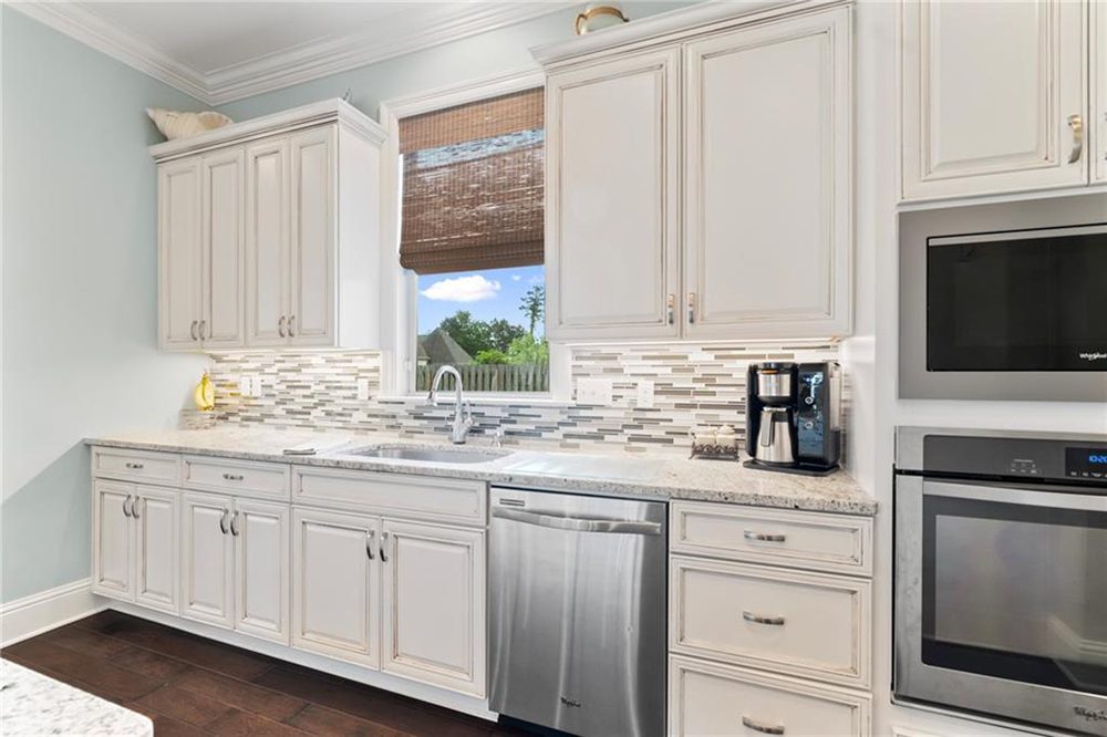 13-274 W. Longview Court