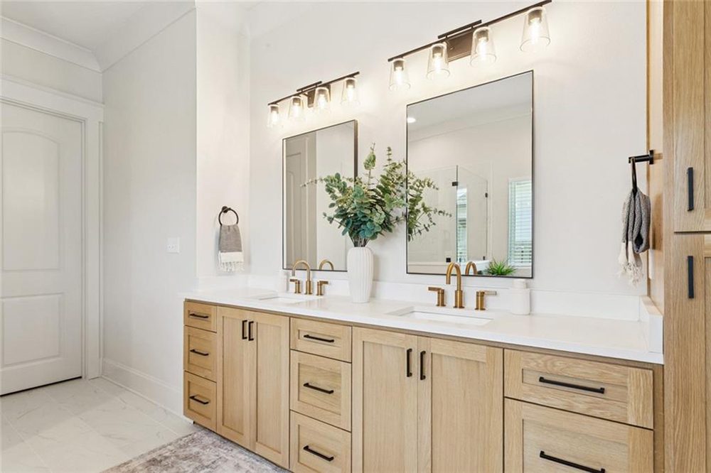 14- 1166 Audubon Pkwy Master Bathroom