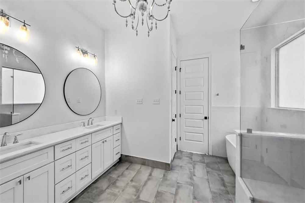 14-7009-BALD-EAGLE-Pirmary-Bathroom