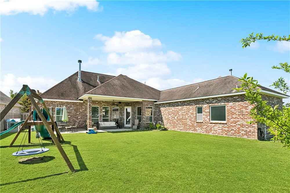 15-1084-Cypress-Crossing-Backyard