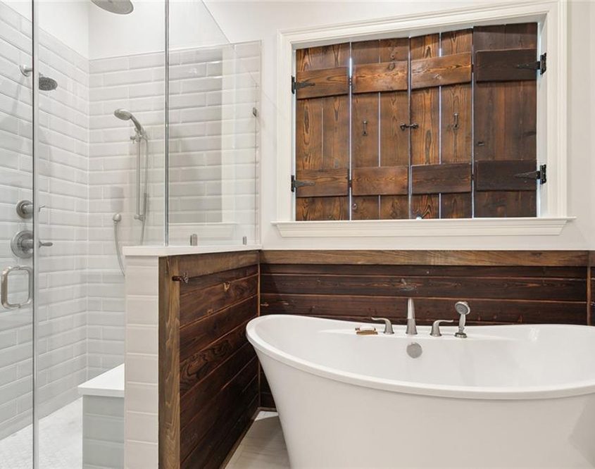 15- 2060 Cypress Crossing Primary Tub
