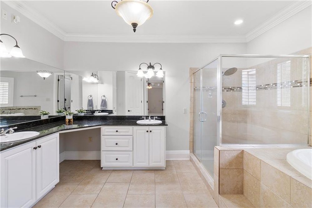 15- 216 Merion Circle Master Bedroom