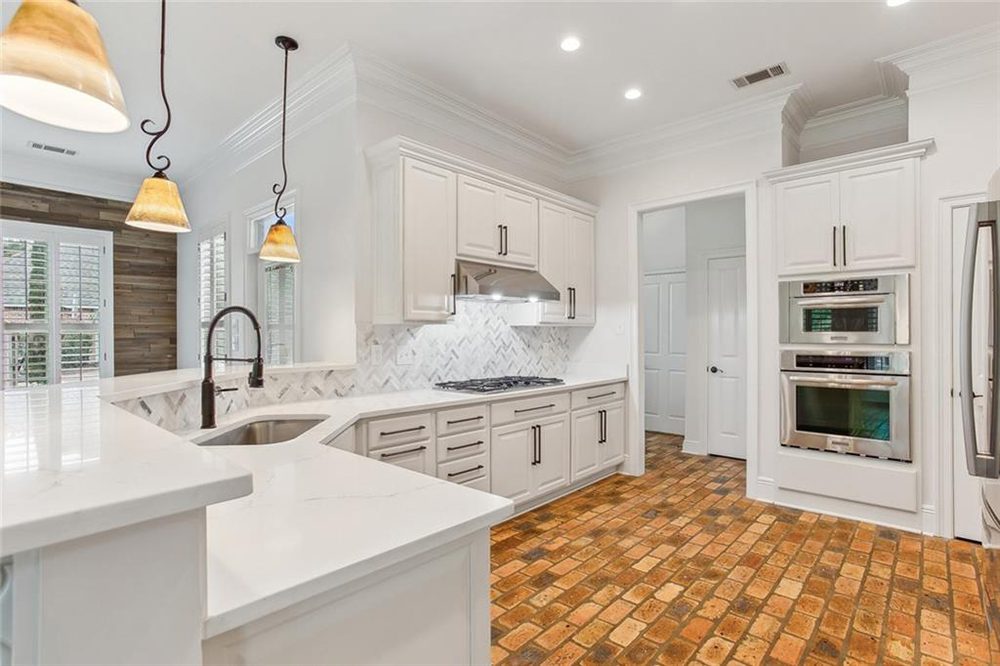 15- 717 Sugar Pine Circle Stainless Steel