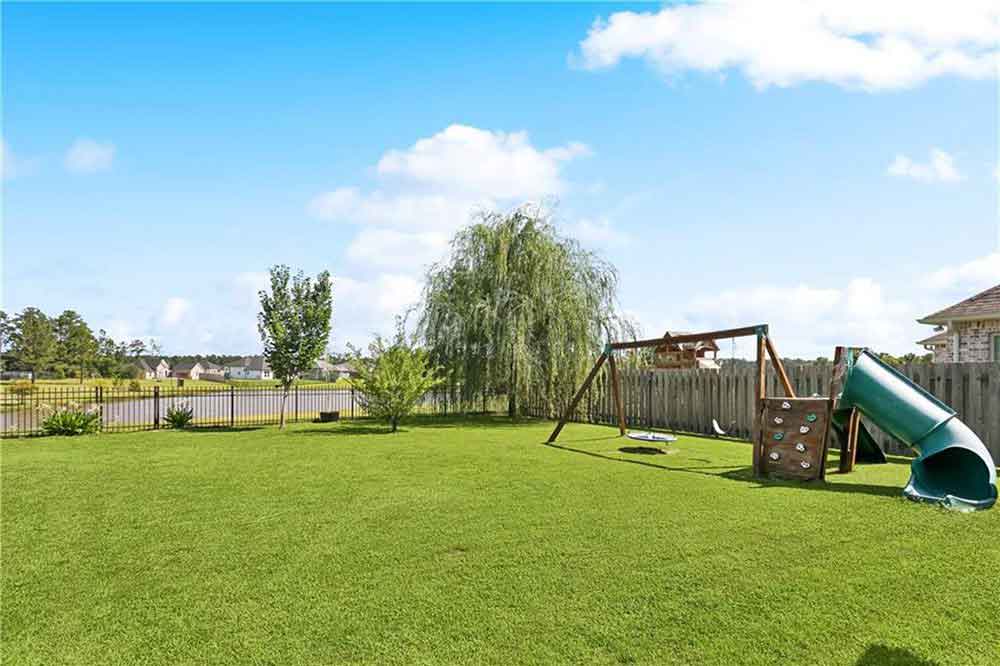 16-1084-Cypress-Crossing-Fenced-Yard