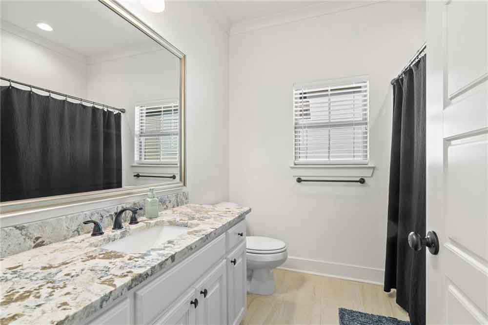 17-1336-Audubon-Pkwy.-Secondary-Bath