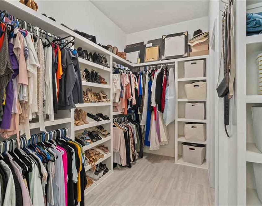 17-2005-Cypress-Bending-Master-Bedroom-Closet