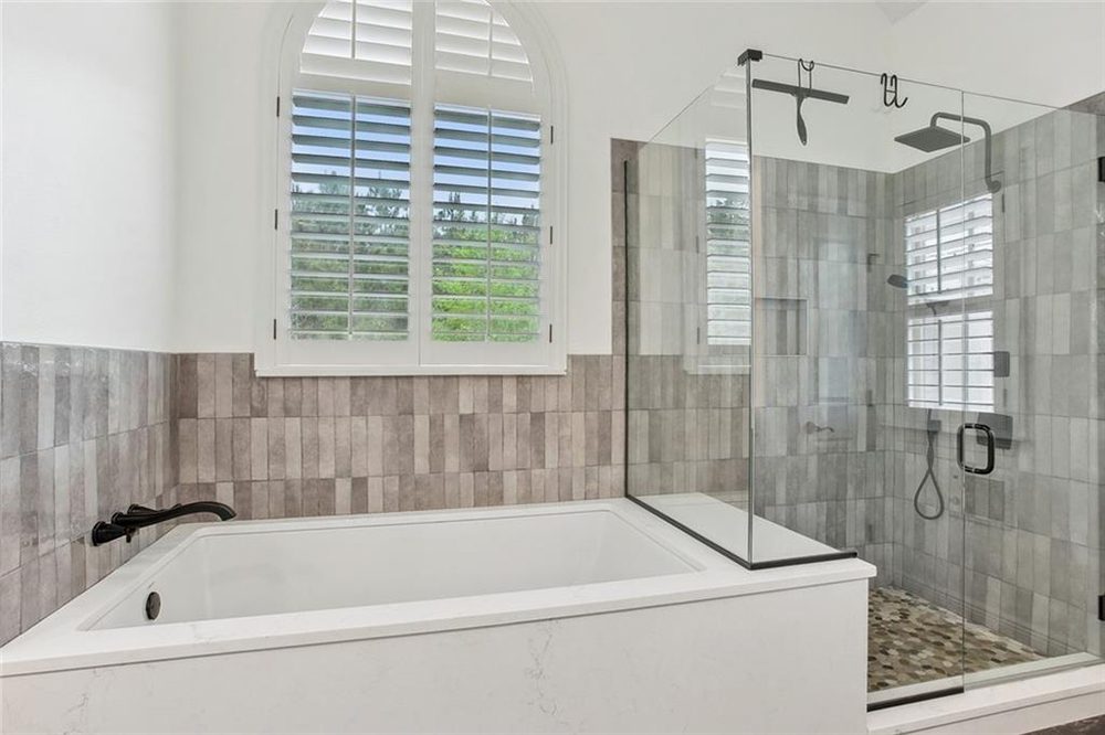 17- 717 Sugar Pine Circle Bathroom