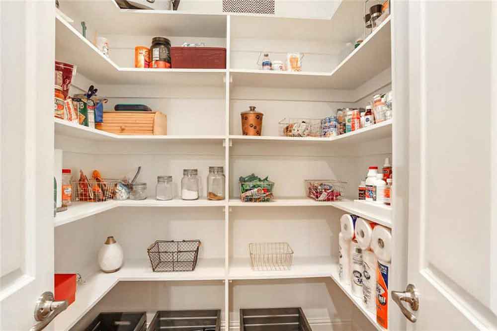 17-745-Grey-Heron-Pantry