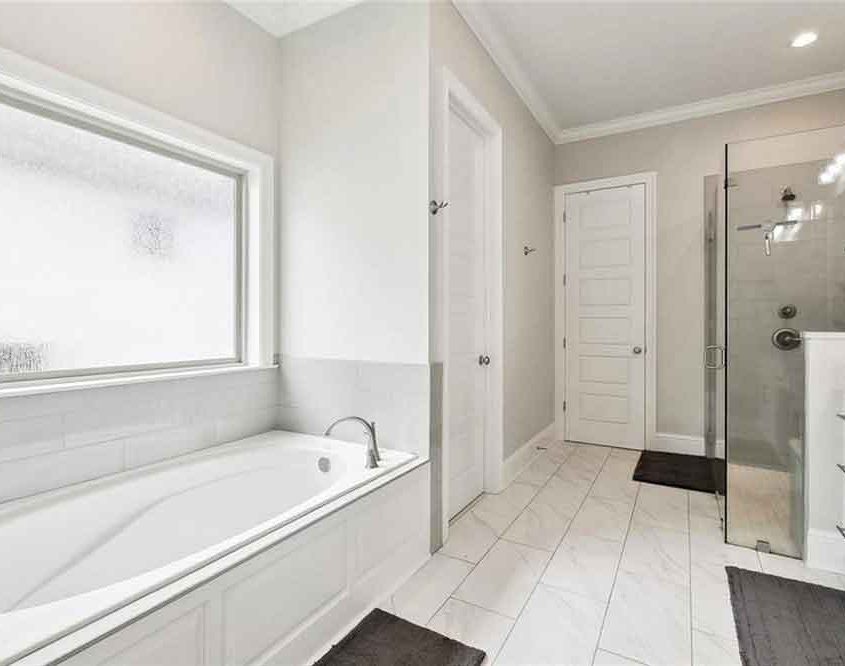 18-2040-CYPRESS-BEND-Lane-Soaking-Tub