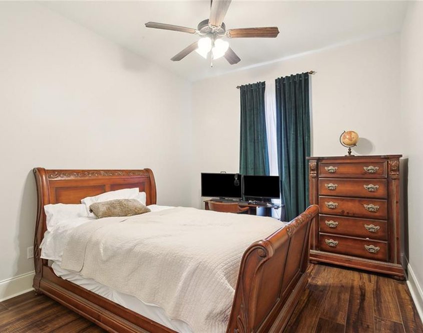 18- 2060 Cypress Crossing Guest Bedorom