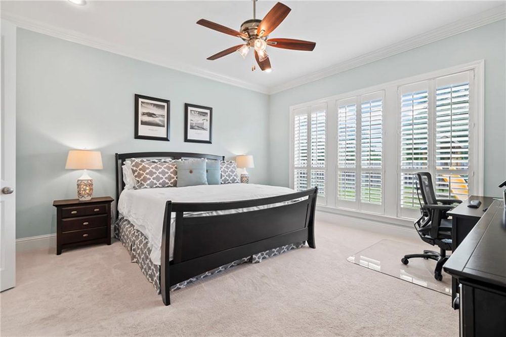 18-274 W. Longview Court