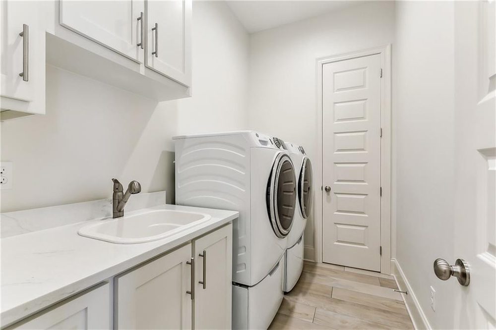 18- 8084 Bedico Trail Laundry Room