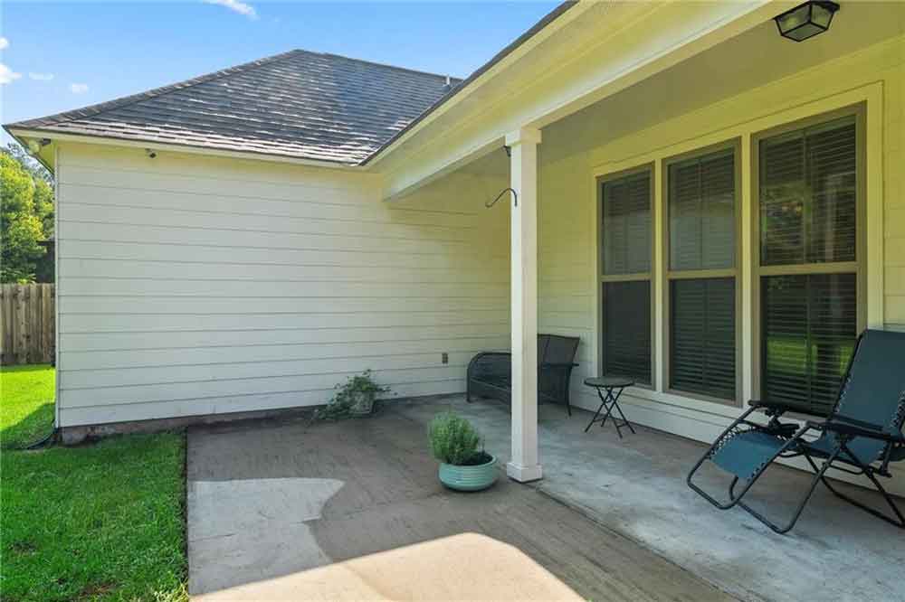 19-1336-Audubon-Pkwy.-Rear-Porch