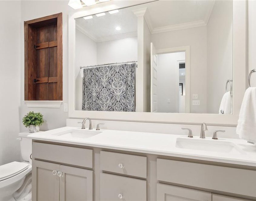 19- 2060 Cypress Crossing Double Vanity