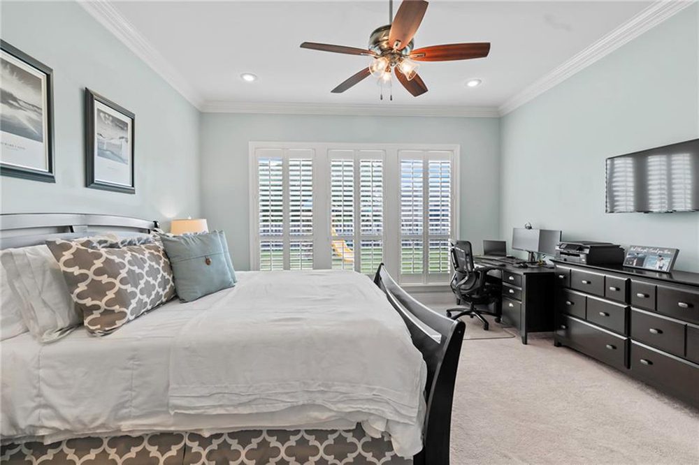 19-274 W. Longview Court