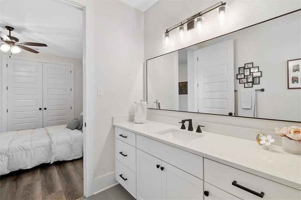 19-435-Bedico-Parkway-1