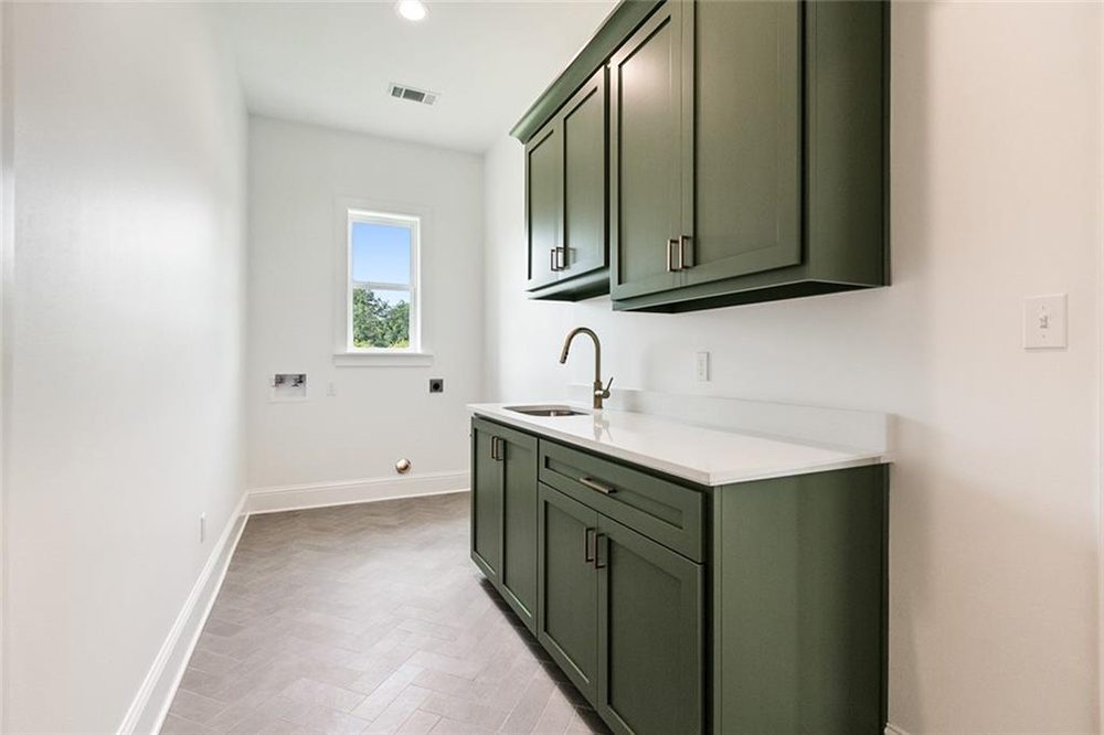 19- 479 Bedico Laundry Room