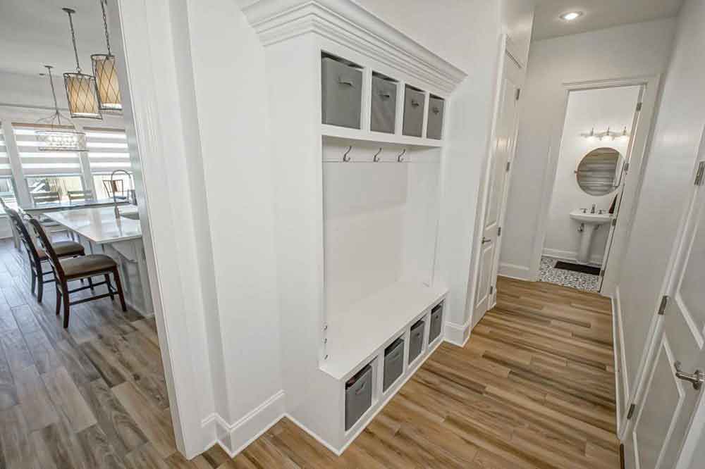 19-745-Grey-Heron-Mudroom