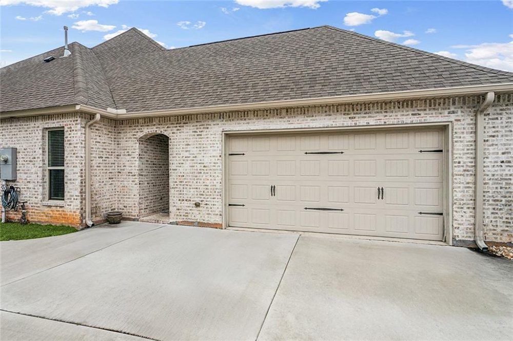 19- Two Car Garage 633 Bedico Parkway