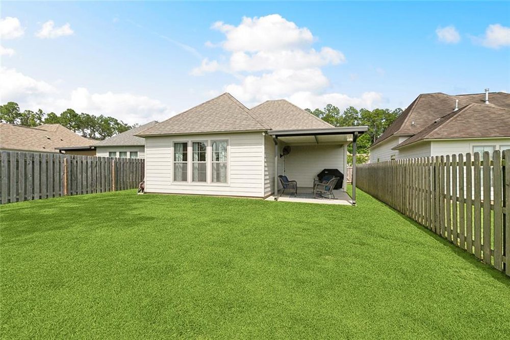 20- 3108 Lost Lake Back Exterior