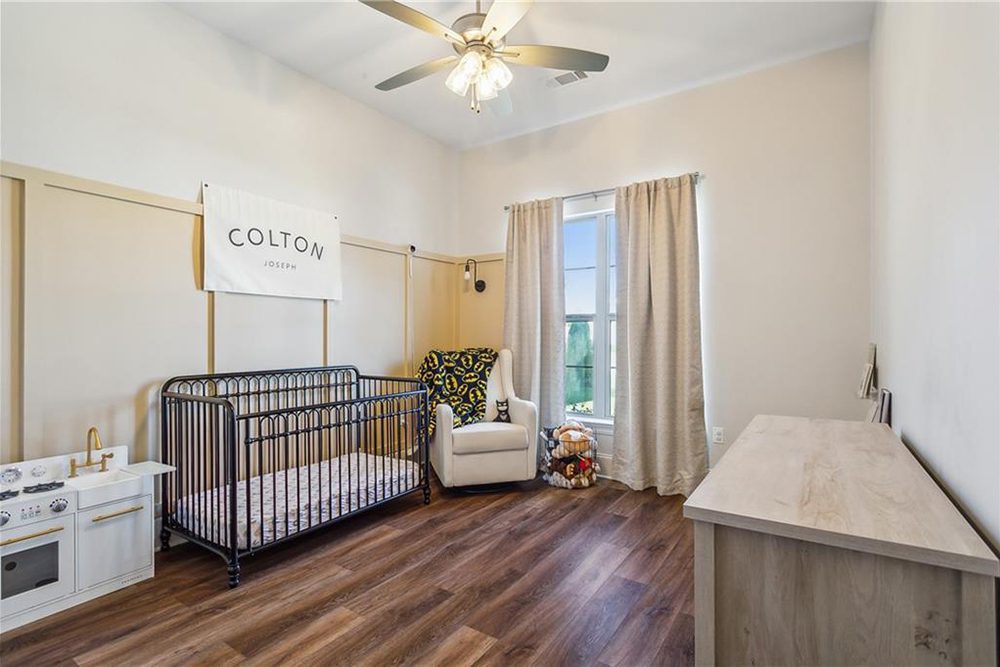 20-432 Blue Heron Baby Room