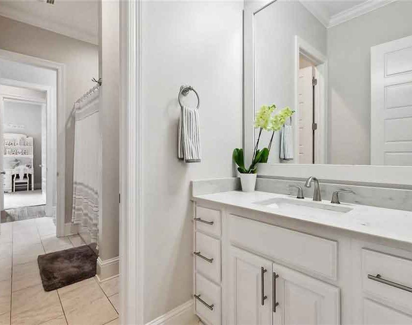 21-2040-CYPRESS-BEND-Lane-Bathroom-Secondary