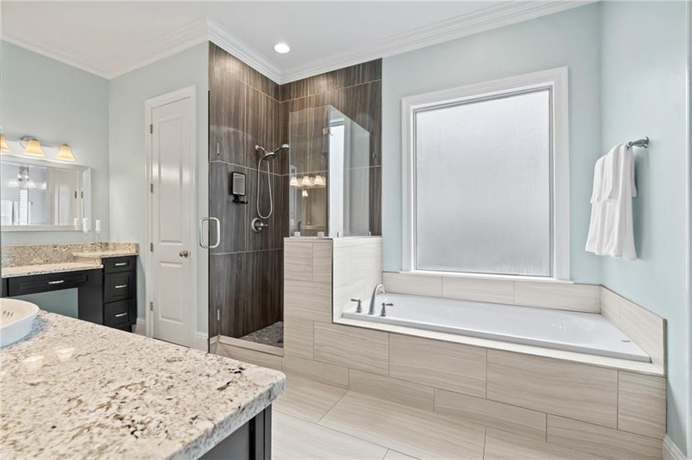 21-274 W. Longview Court