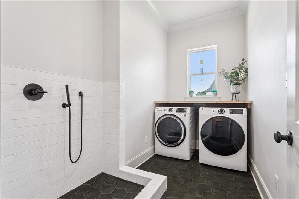 22- 1166 Audubon Pkwy Laundry Room