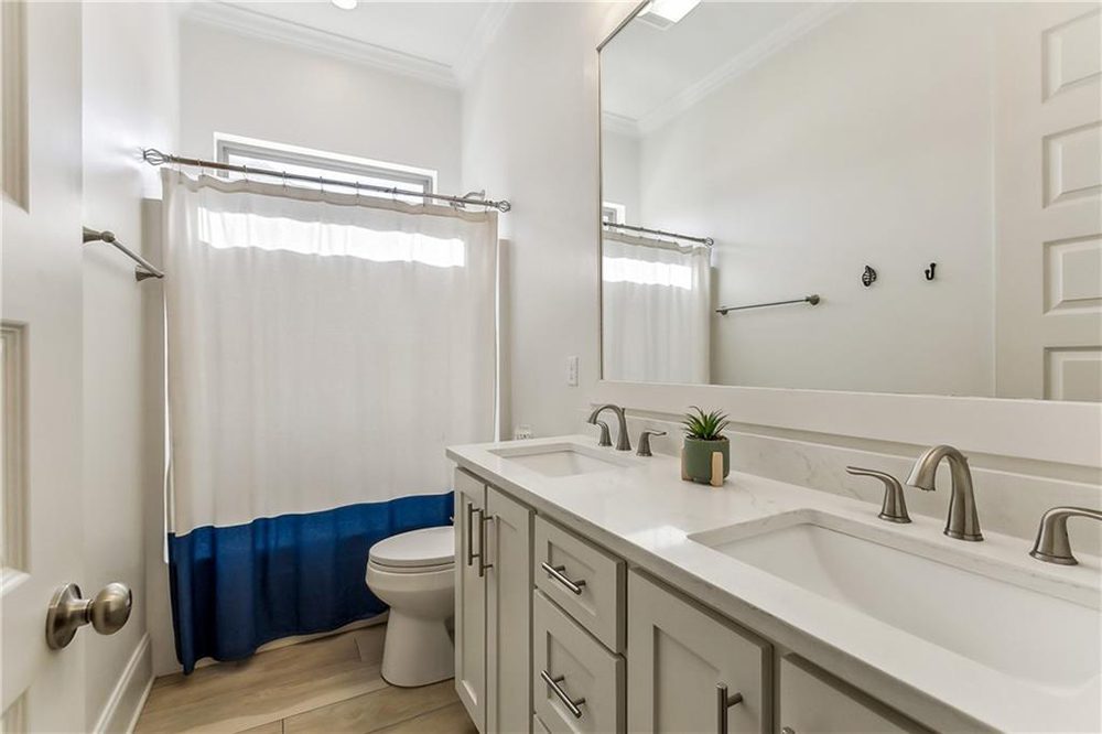 22- 8084 Bedico Trail Bathroom