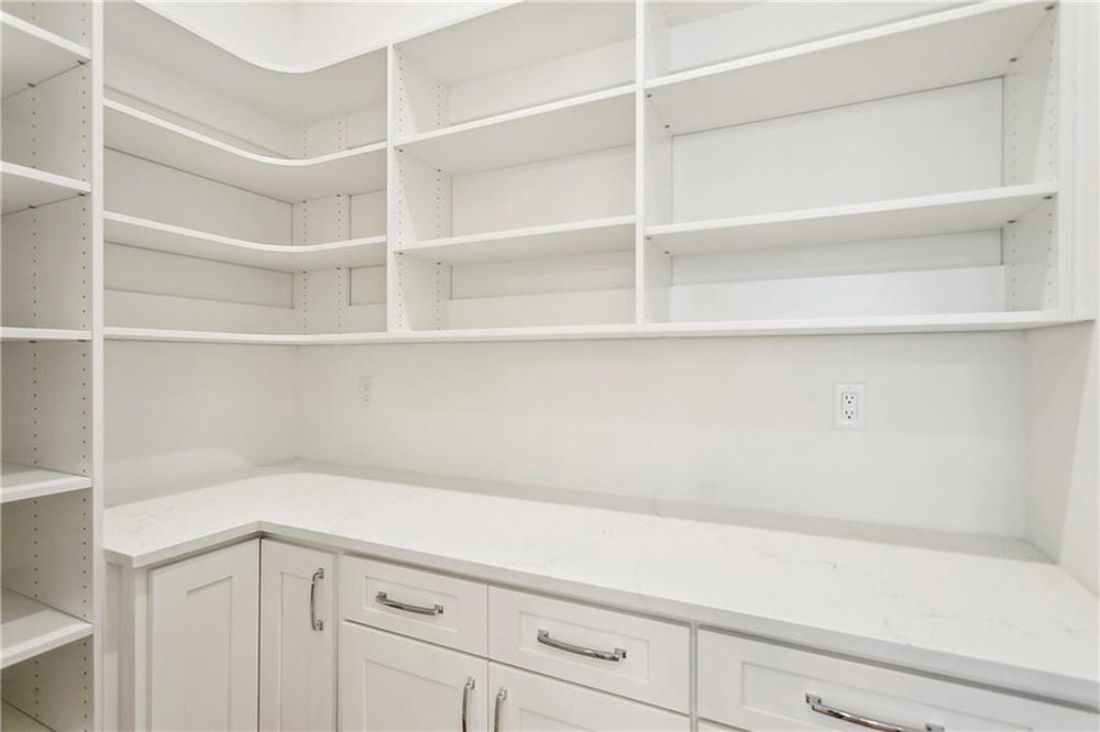 23-200 Merion Circle