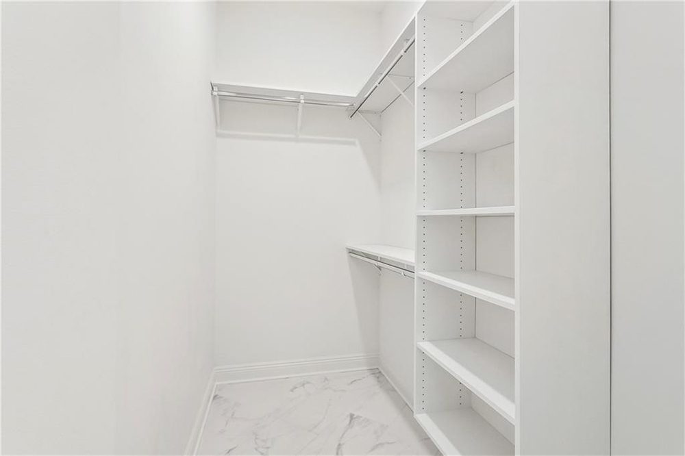 24-200 Merion Circle