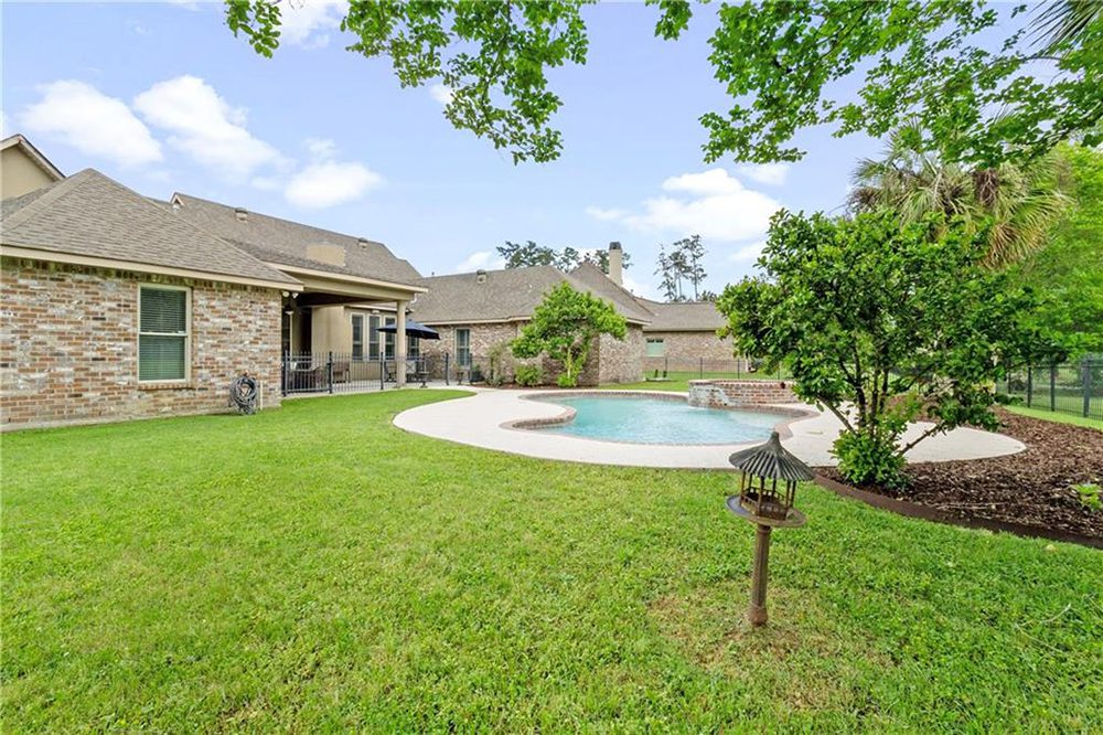 24- 216 Merion Circle Backyard