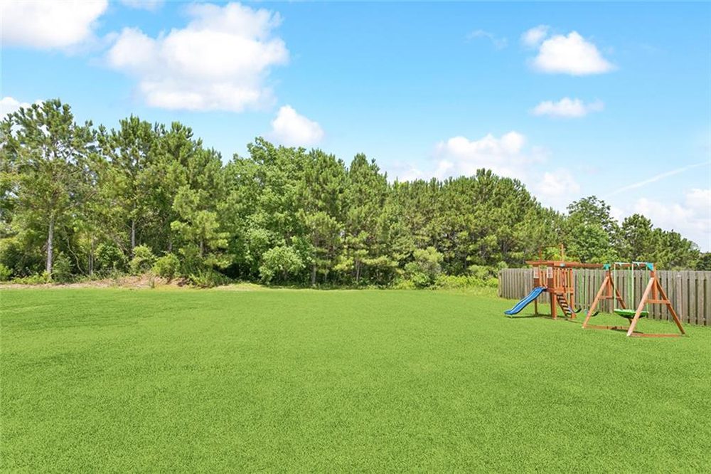 25- 1166 Audubon Pkwy Backyard