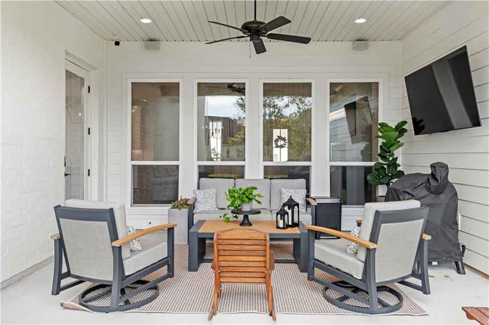 28-1505-Blck-Pine-Court