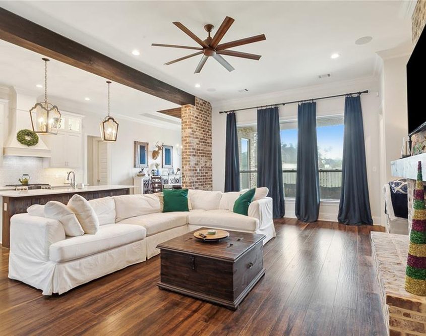 3- 2060 Cypress Crossing Side Family Room