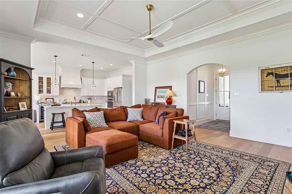3-7013-Bald-Eagle-View-of-Entry