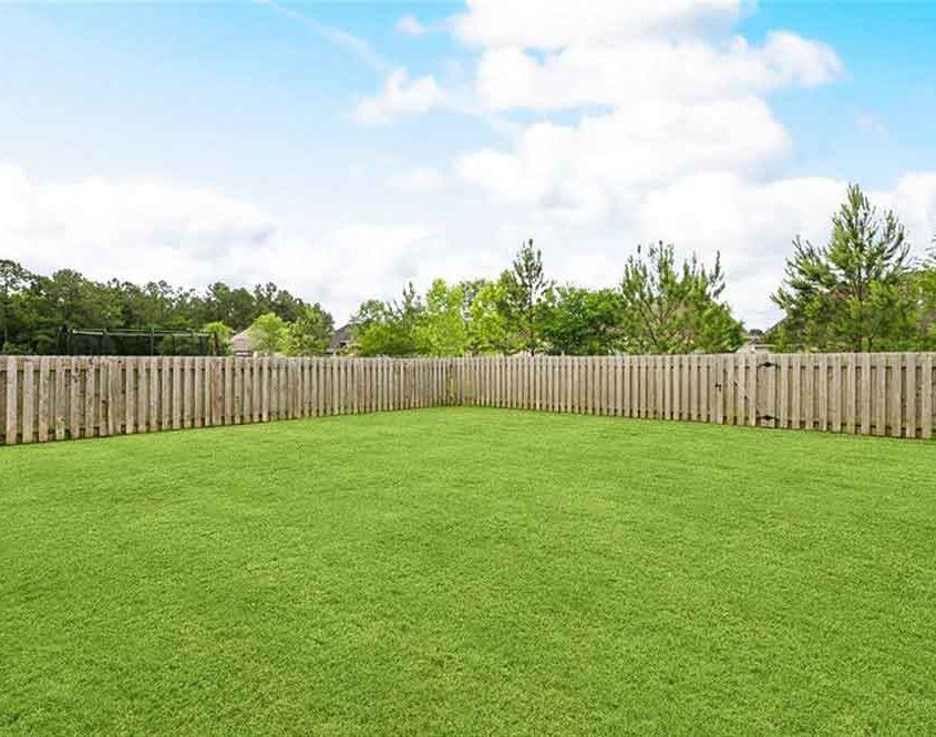 30-2040-CYPRESS-BEND-Lane-Fenced-Yard