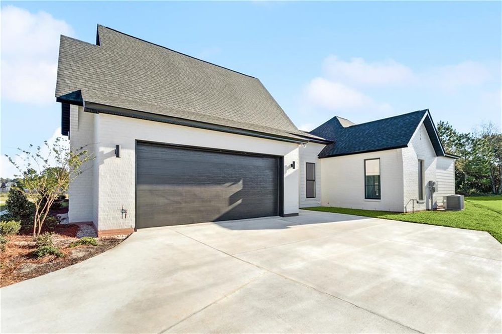 32- garage 1174 Audubon Pkwy