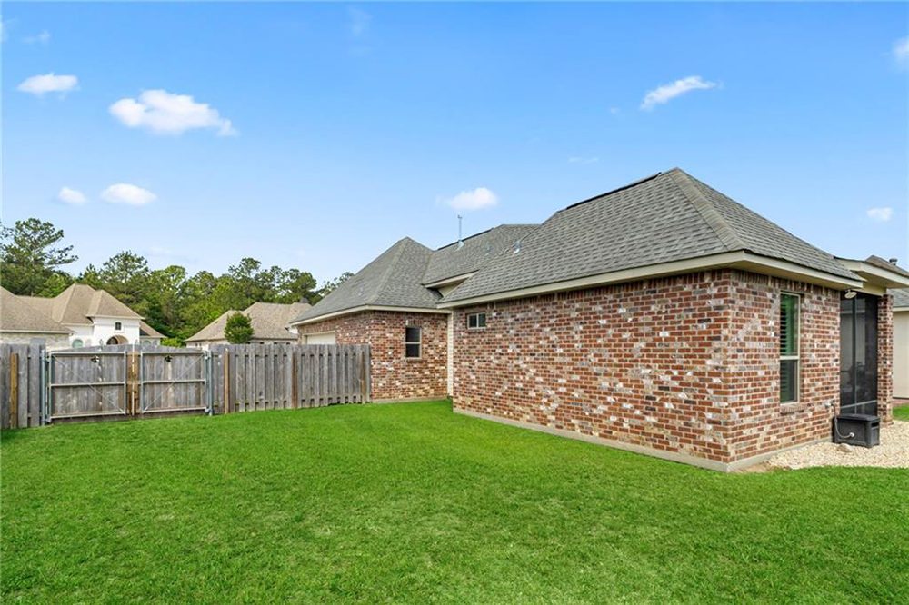 35-274 W. Longview Court