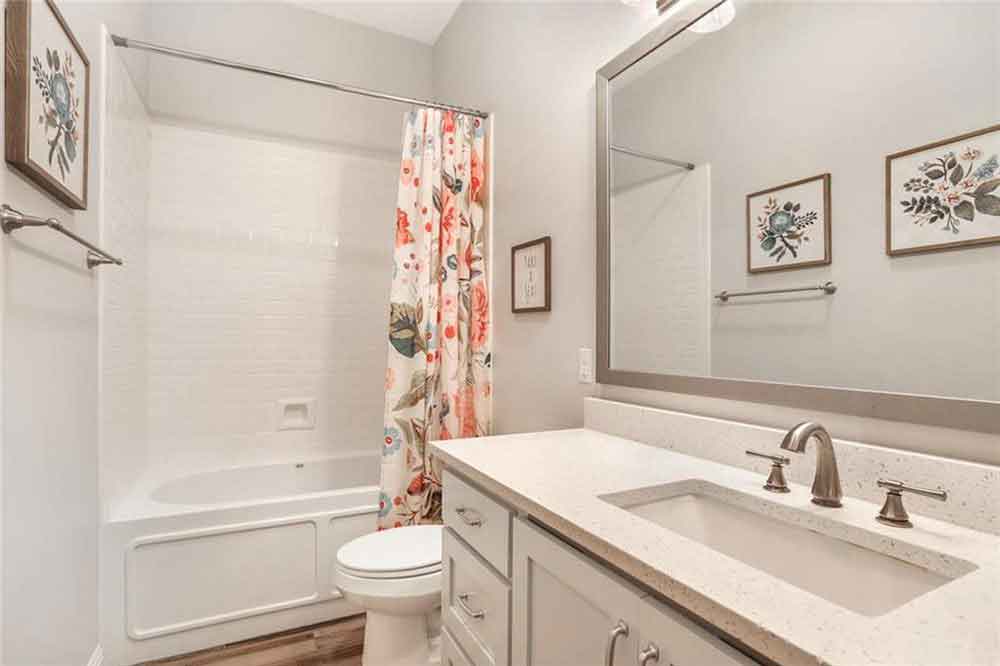 35-745-Grey-Heron-Guest-Bathroom